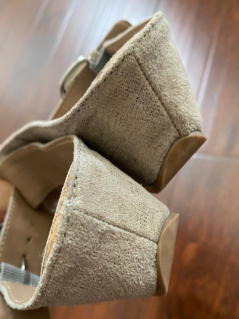 Donald Pliner Donni Metallic Gold Leather Cork Wedge Sandals Size 8.5 - Picture 9 of 13